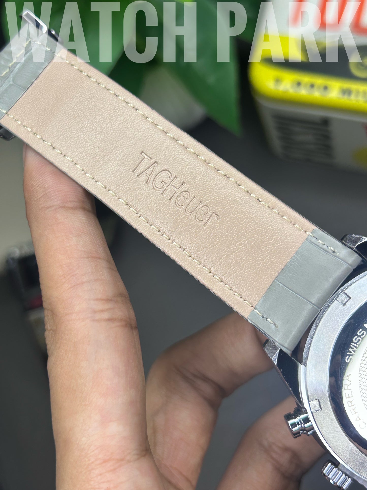 TAG Heuer Carrera Chronograph - Champagne dial - Light Grey belt