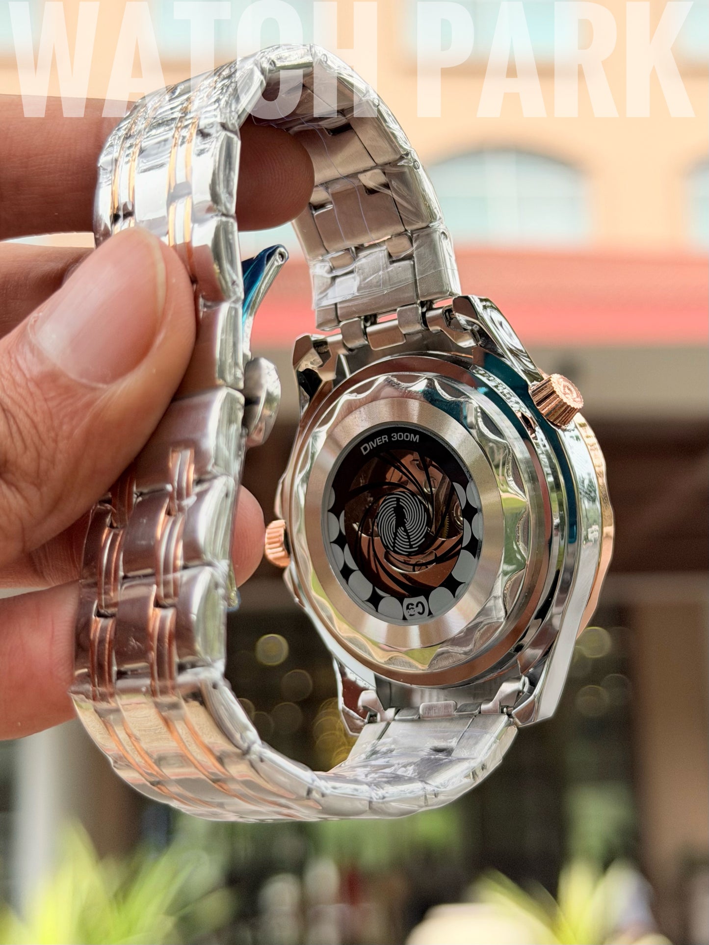 Omega - Seamaster Diver 300M - Black with Rose-Gold dial - Automatic