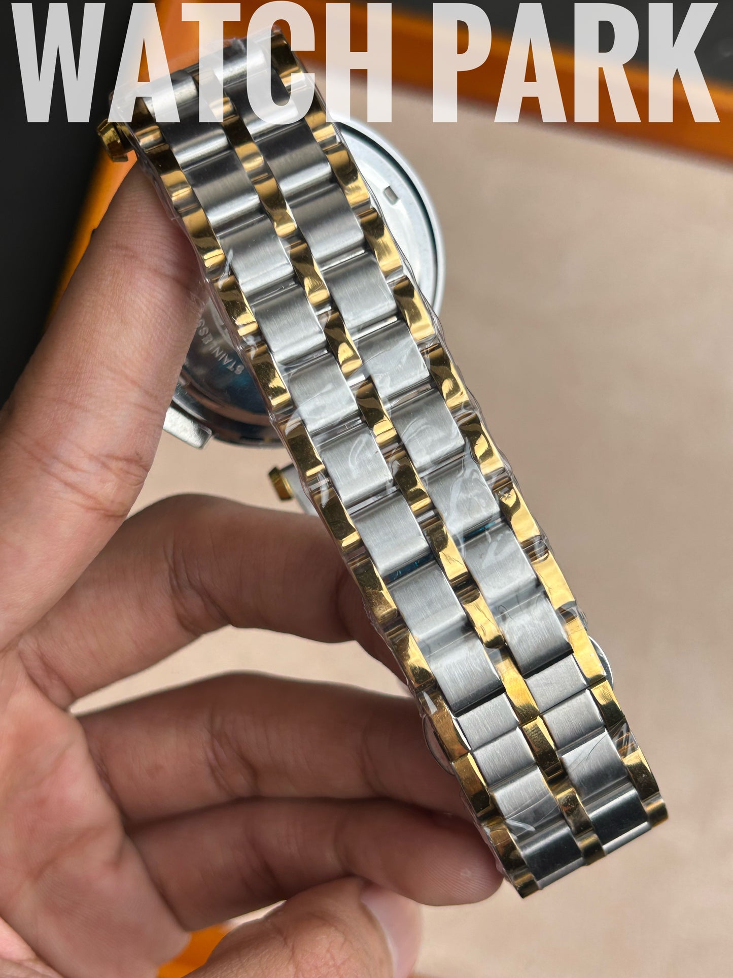 Versace V-Race - Black with Gold edition - Two tone chain - Chronograph