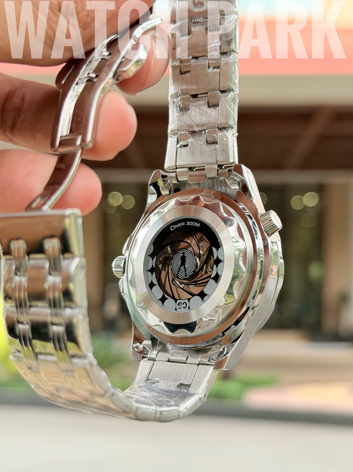 Omega - Seamaster Diver 300M - Black dial - Automatic