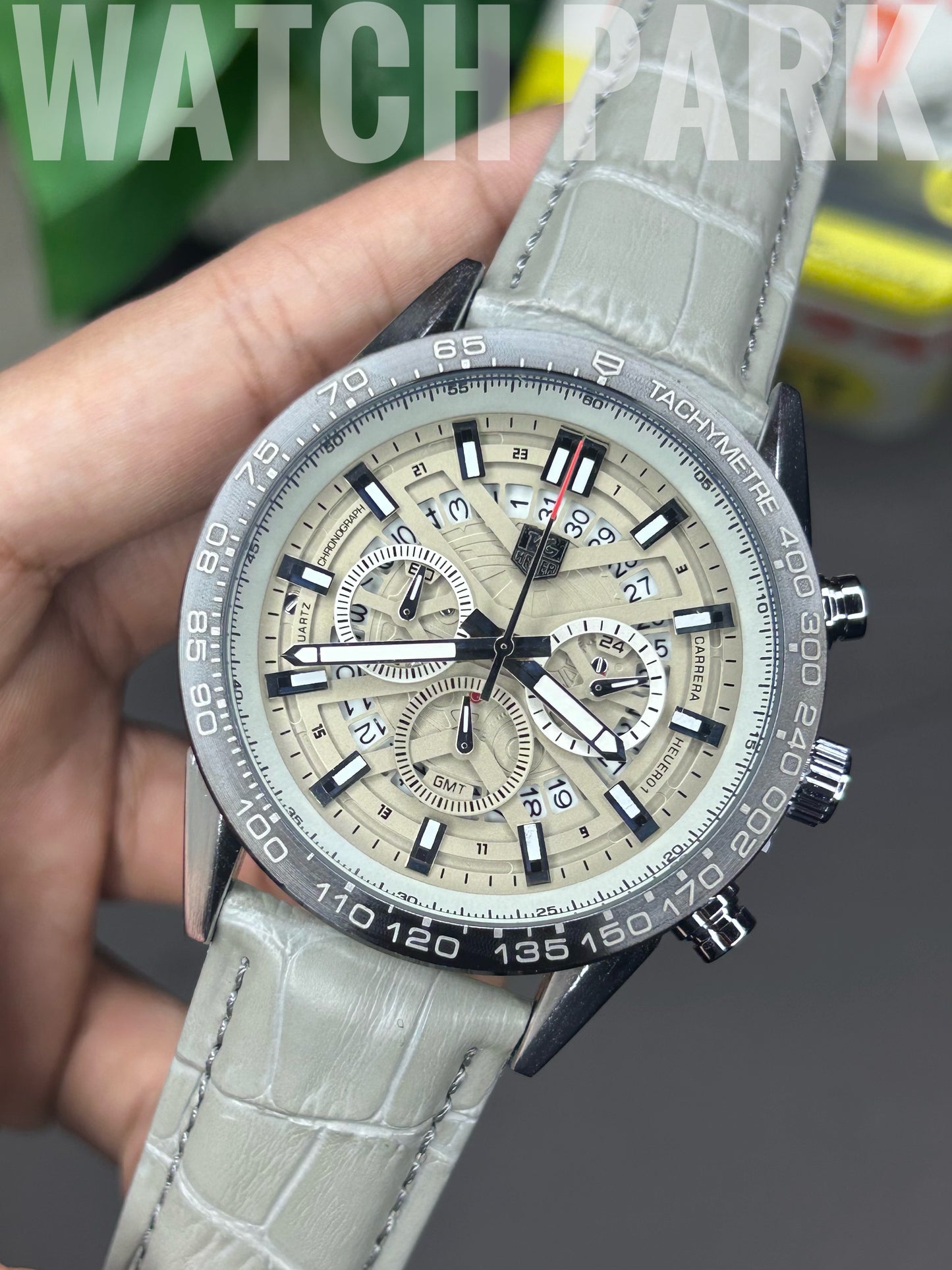 TAG Heuer Carrera Chronograph - Champagne dial - Light Grey belt