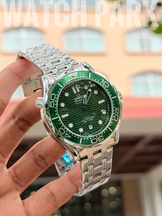 Omega - Seamaster Diver 300M - Green dial - Automatic